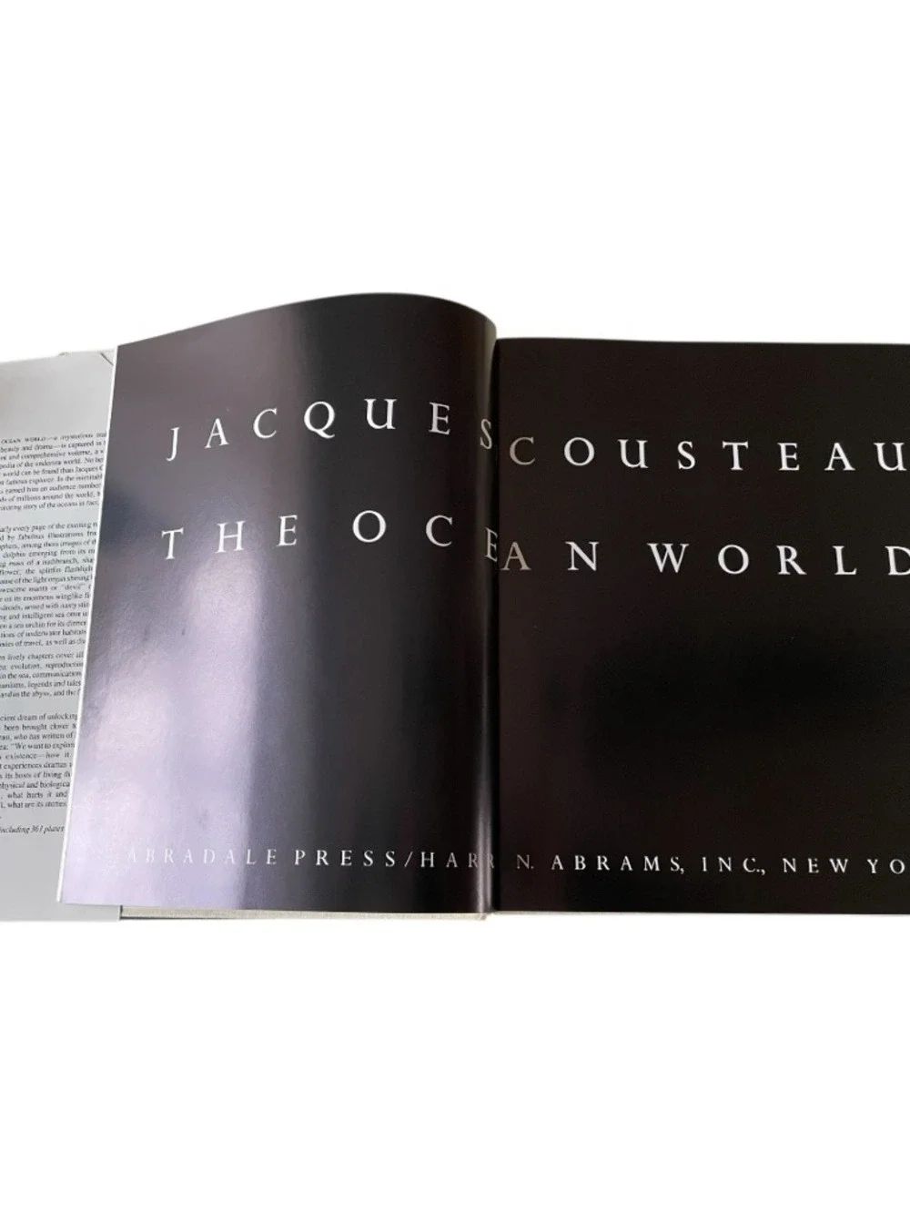 Jacques Cousteau:  The Ocean World Abradale Press/Harry N. Abrams, Vintage 1985